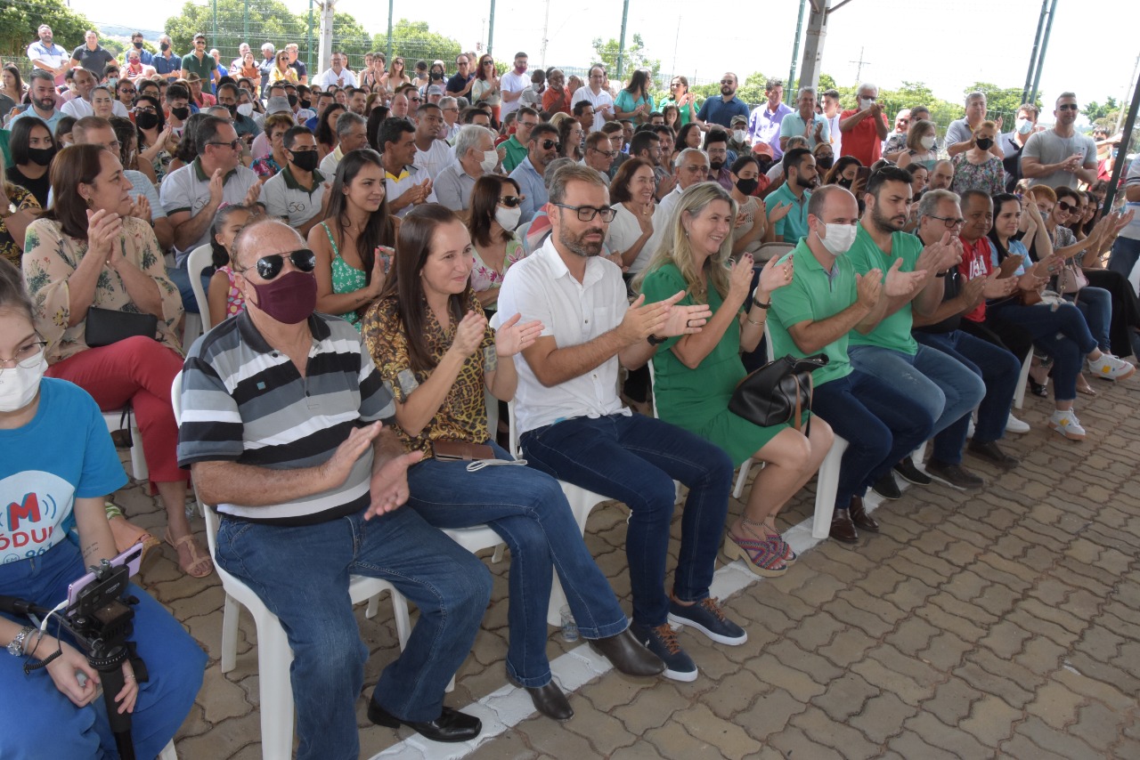 Grande mobilização na inauguração do Centro Agropecuário